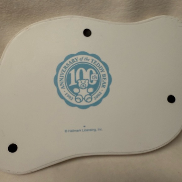 Hollyday Hill Snow Scene Hallmark Ornaments and display base - Picture 8 of 16